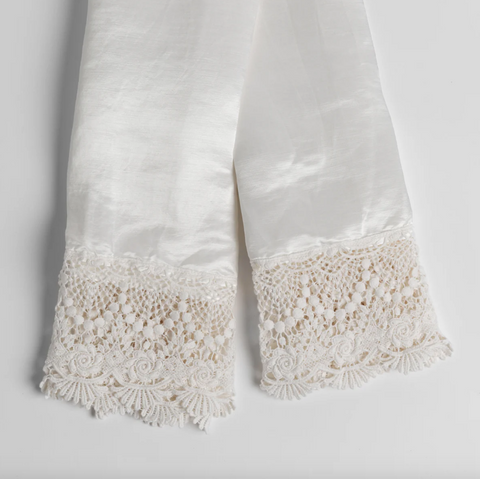 Paloma Pillowcase with Mattine Lace (Single)