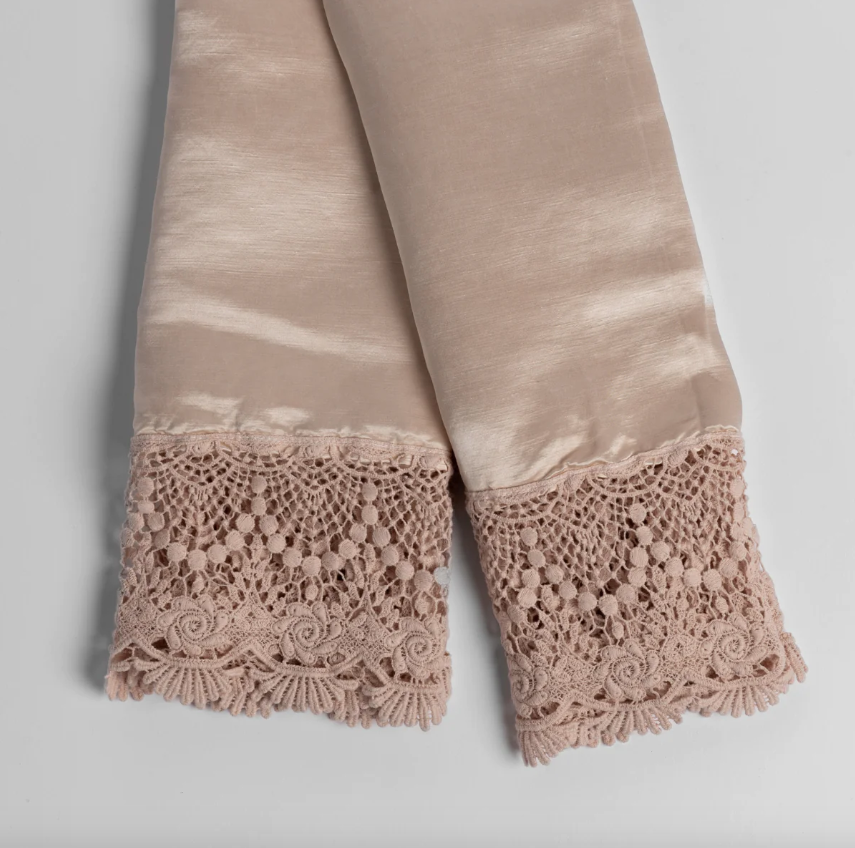 Paloma with Mattine Lace Standard Pillowcase in Pearl by Bella Notte