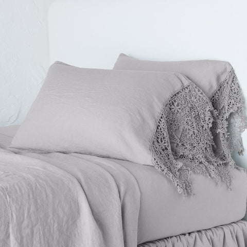 Frida Pillowcase - Fog - Standard