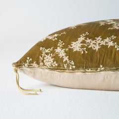 Lynette 24x24 Pillow in Honeycomb from Bella Notte Linens